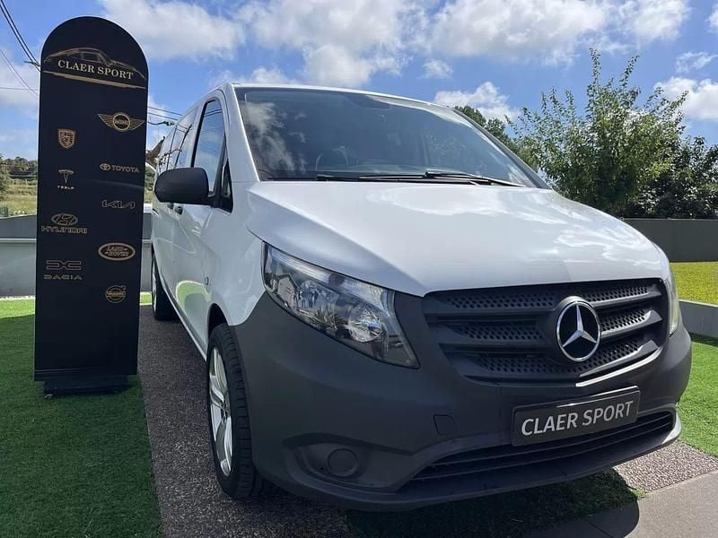 Branco Usado 2016 Mercedes Vito Monovolume | € 21.900 (Preço elevado) - Imagem 1/4
