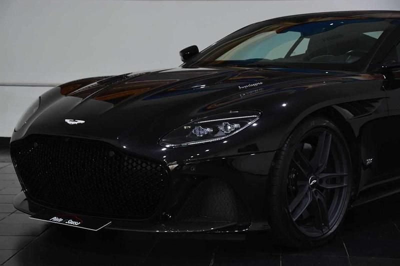 Usado Aston Martin DBS 725 HP (533 kW) 2021 Preto Coupé