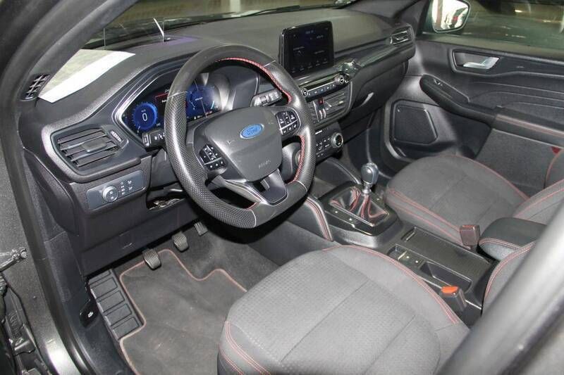 Usado Ford Kuga ST-Line 120 HP (88 kW) 2022 Antracite SUV