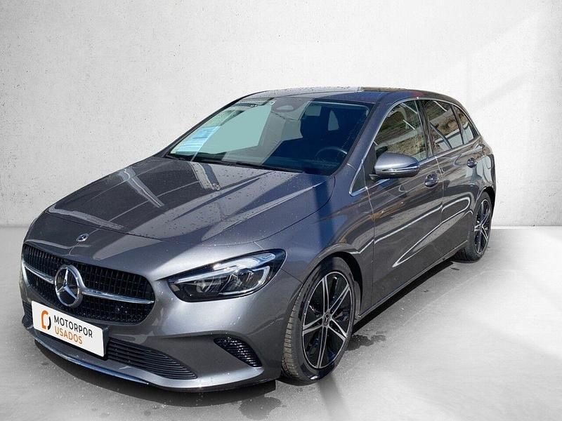 Usado Mercedes B180 AMG line 116 HP (85 kW) 2024 Cinza Monovolume