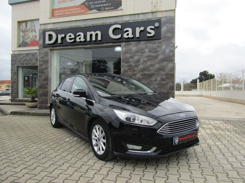 Preto Usado 2017 Ford Focus Titanium Sedan | € 14.999 (Preço justo) - Imagem 1/4