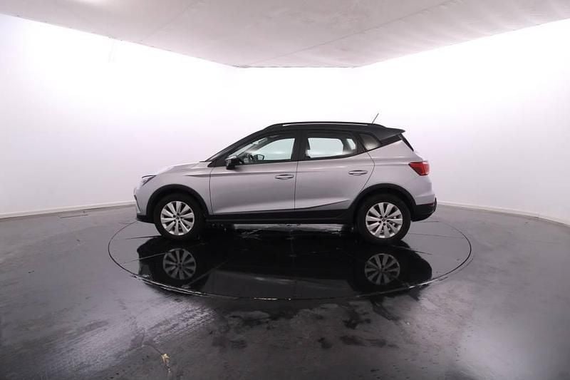 Usado Seat Arona 95 HP (69 kW) 2023 Cinzento SUV