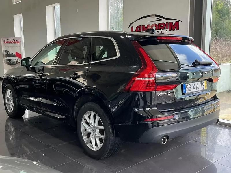 Usado Volvo XC60 Momentum 150 HP (110 kW) 2019 Preto SUV