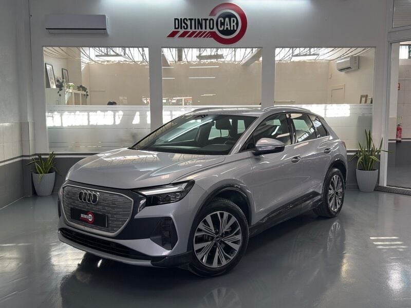 Cinza Usado 2021 Audi Q4 e-tron SUV | € 27.950 (Bom preço) - Imagem 1/4