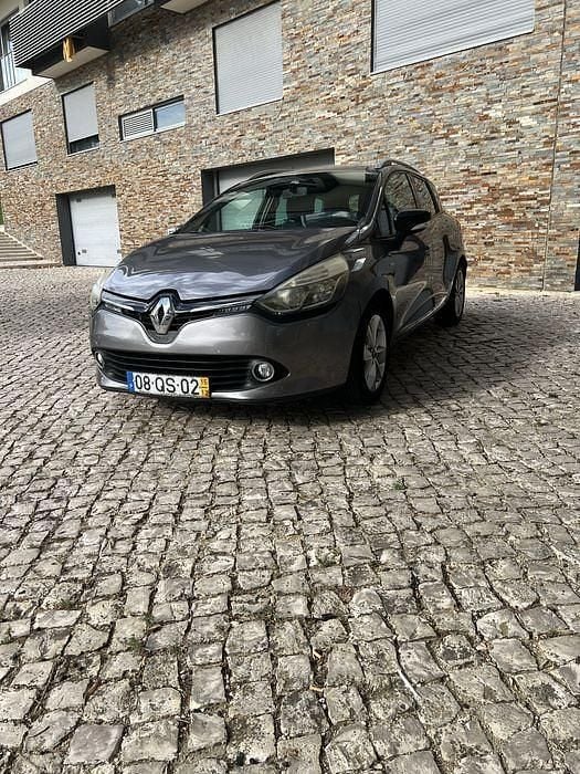 Usado 2015 Renault Clio IV LIMITED Sedan | € 7.390 (Bom preço) - Imagem 1/4