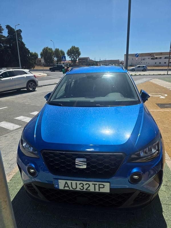 Azul Usado 2022 Seat Arona SUV | € 17.500 (Bom preço) - Imagem 1/4