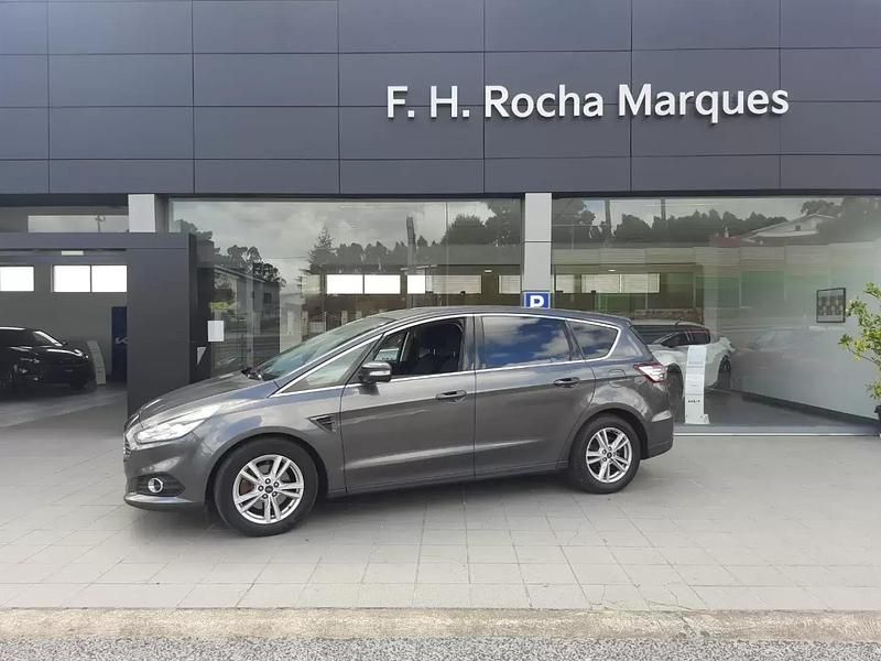 Cinza escuro Usado 2016 Ford S-MAX Titanium Monovolume | € 17.750 (Preço justo) - Imagem 1/4