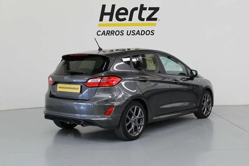Usado Ford Fiesta 100 HP (73 kW) 2022 Cinzento Citadino