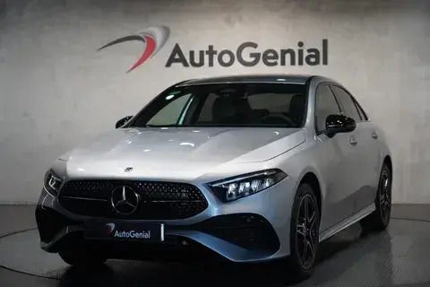 Cinza Novo 2024 Mercedes A250 AMG line Sedan | € 48.990 (Preço justo) - Imagem 1/4