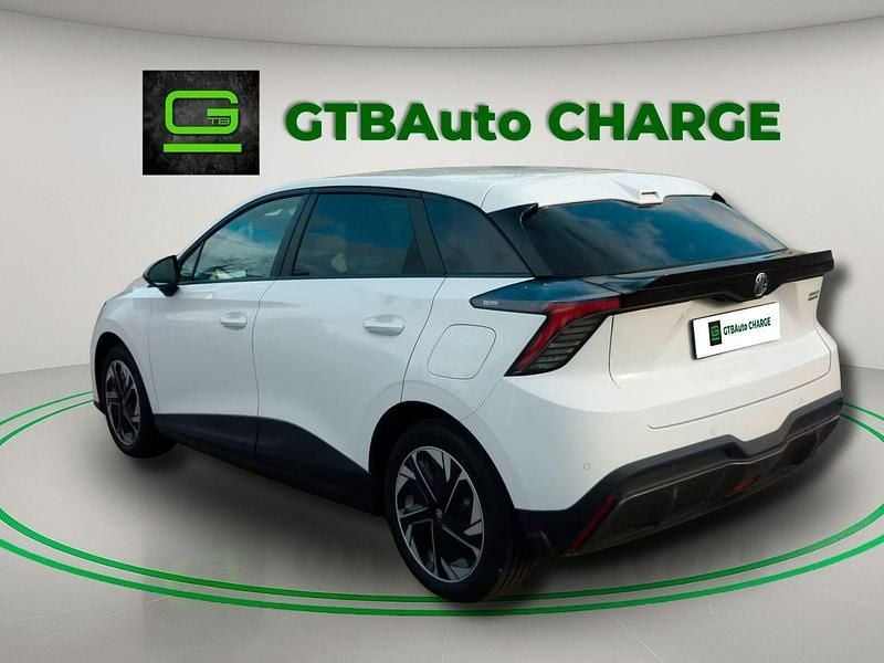 Branco Usado 2023 MG MG4 EV Comfort Citadino | € 24.900 (Caro) - Imagem 1/4
