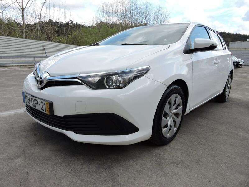 Branco Usado 2015 Toyota Auris | € 7.500 (Preço justo) - Imagem 1/4