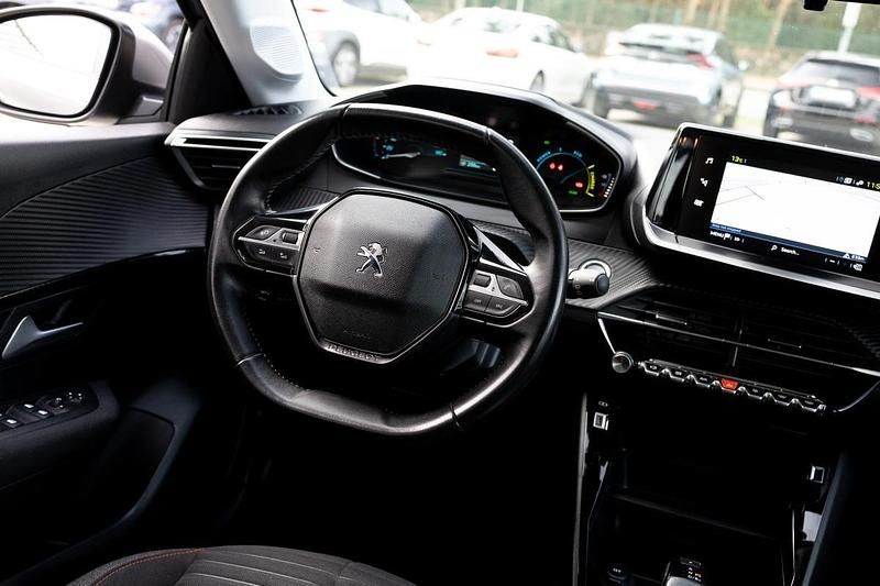 Usado Peugeot e-208 100 kW (136 HP) 2020 Antracite Citadino