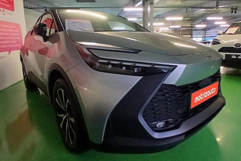 Novo Toyota C-HR 223 HP (164 kW) 2025 SUV