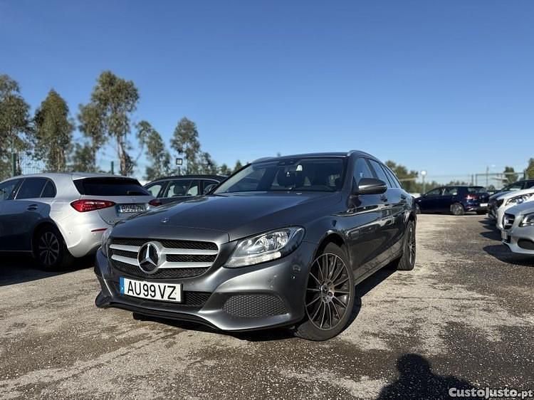 Branco Usado 2017 Mercedes C180 Avantgarde Carrinha | € 18.500 (Preço justo) - Imagem 1/1