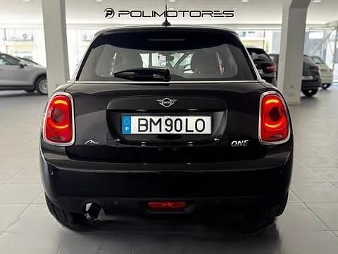 Usado Mini ONE 102 HP (75 kW) 2019 Preto Citadino