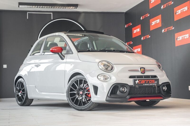Cinza Usado 2022 Abarth 695C Cabrios | € 28.700 - Imagem 1/4