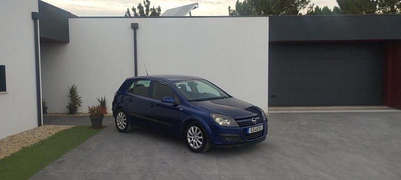 Usado 2004 Opel Astra Sedan | € 3.400 (Preço elevado) - Imagem 1/4