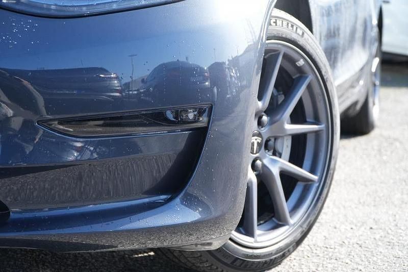 Usado Tesla Model 3 208 kW (283 HP) 2023 Cinza Sedan