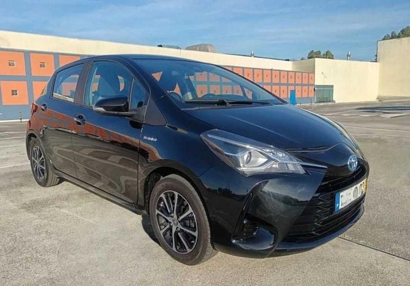 Usado 2019 Toyota Yaris Hybrid Sedan | € 15.990 (Bom preço) - Imagem 1/4