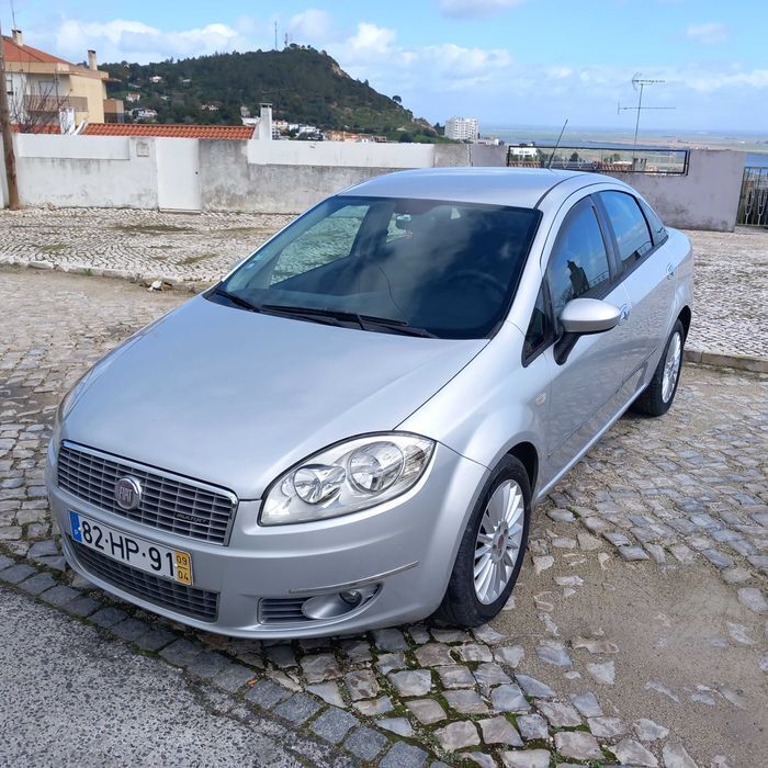 Usado 2009 Fiat Linea Sedan | € 4.700 - Imagem 1/4