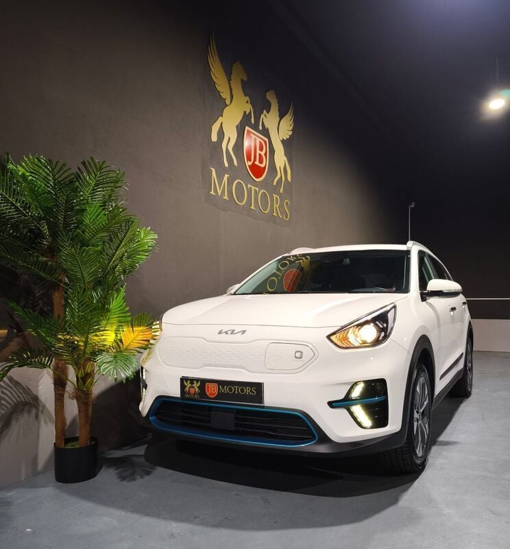 Branco Usado 2021 Kia e-Niro 3 SUV | € 22.900 (Preço elevado) - Imagem 1/4