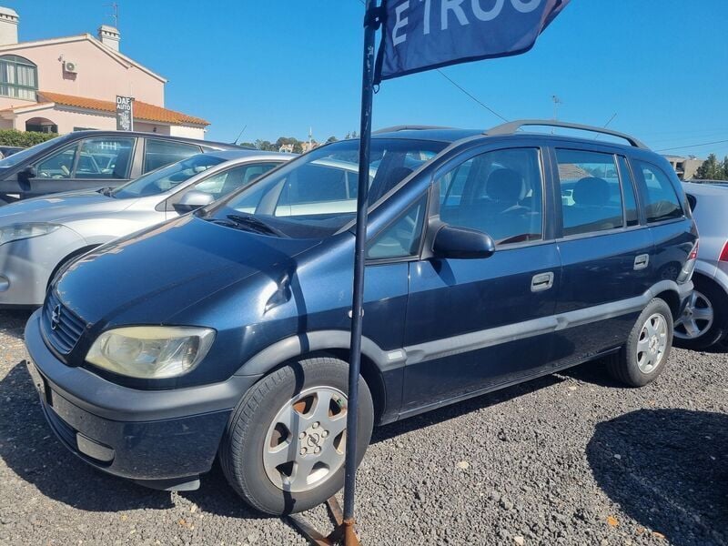 Usado Opel Zafira 100 HP (73 kW) 2001 Azul Monovolume