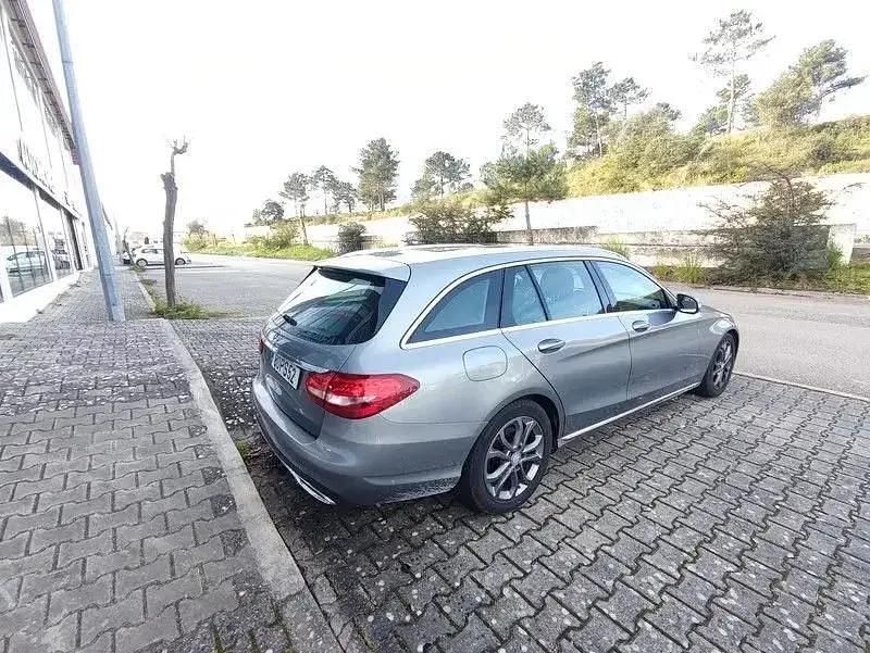 Usado Mercedes C180 116 HP (85 kW) 2015 Cinzento Carrinha