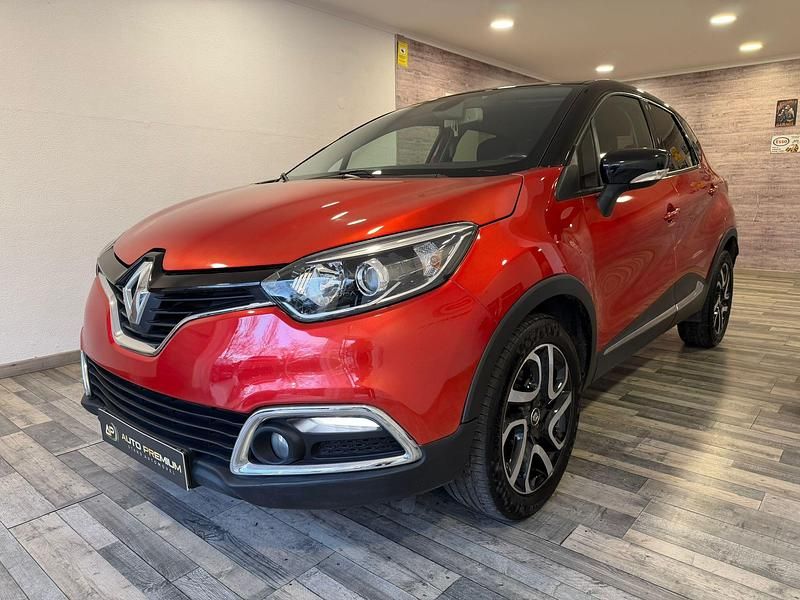 Usado Renault Captur Luxe 120 HP (88 kW) 2017 Vermelho SUV