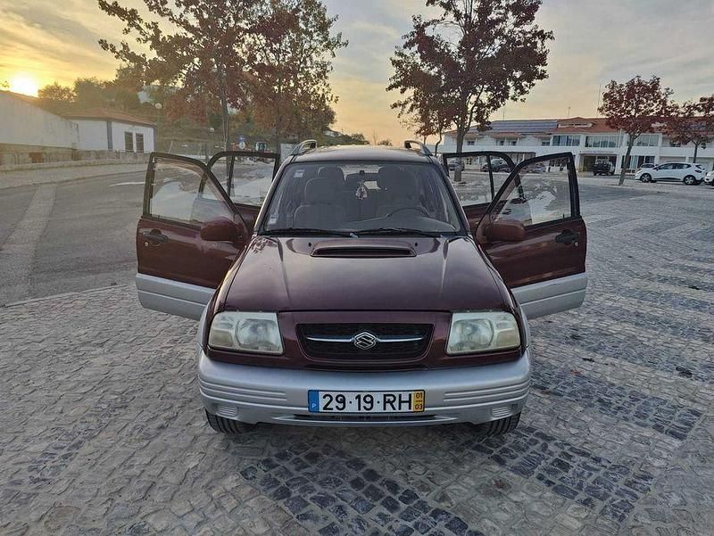 Usado 2001 Suzuki Vitara SUV | € 5.600 - Imagem 1/4