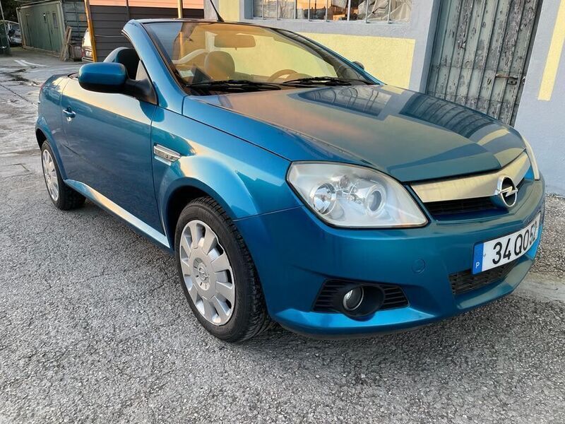 Azul Usado 2005 Opel Tigra Cabrios | € 6.900 - Imagem 1/4