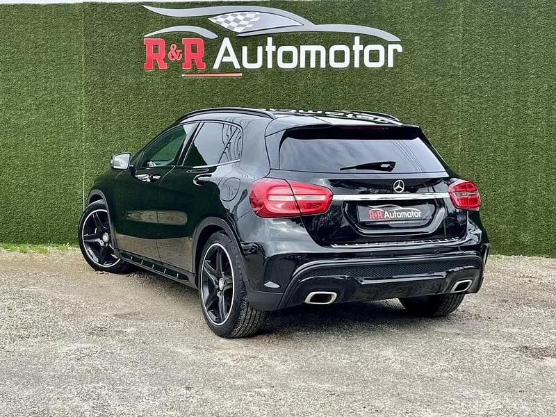 Usado Mercedes GLA180 AMG line 109 HP (80 kW) 2016 Preto SUV