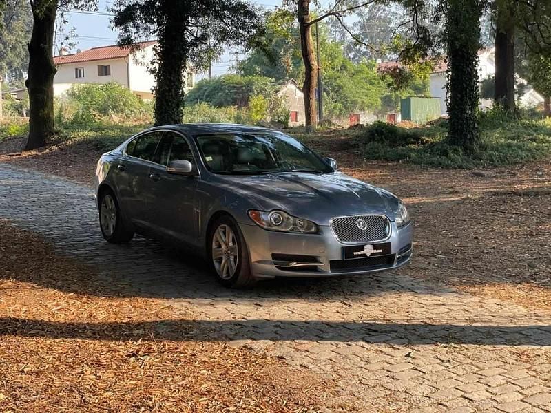 Azul Usado 2008 Jaguar XF Premium Luxury Sedan | € 14.750 (Preço justo) - Imagem 1/4