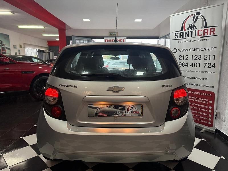 Usado Chevrolet Aveo LTZ 95 HP (69 kW) 2012 Cinza Sedan