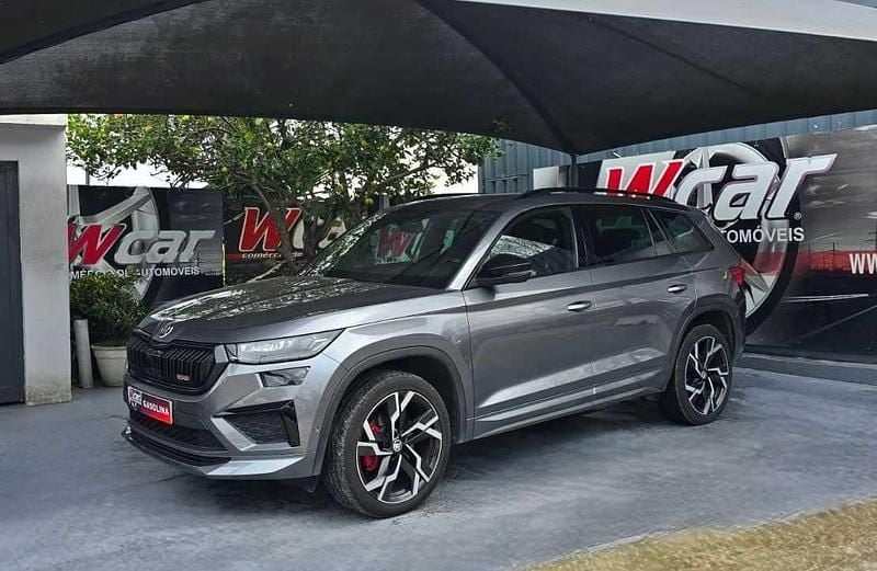 Usado Skoda Kodiaq 245 HP (180 kW) 2022 Cinzento SUV