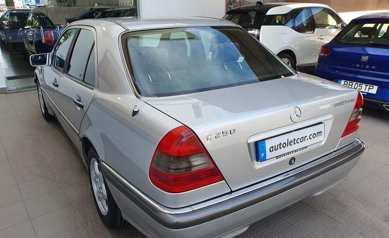 Usado Mercedes C250 150 HP (110 kW) 1997 Cinzento