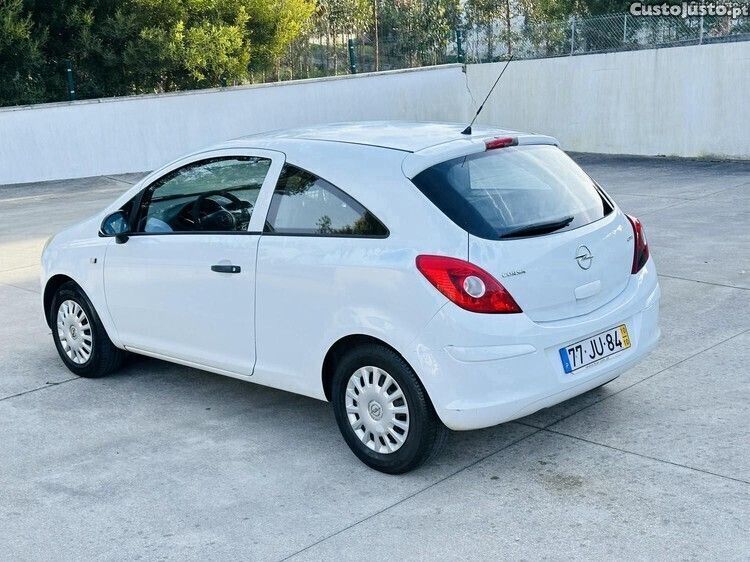 Branco Usado 2010 Opel Corsa | € 2.750 (Super Preço) - Imagem 1/1