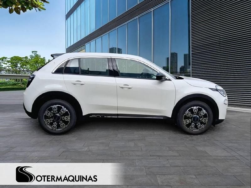 Usado Fiat 600 145 HP (106 kW) 2025 Branco SUV