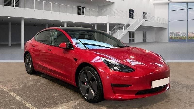 Usado Tesla Model 3 208 kW (283 HP) 2023 Vermelho Sedan