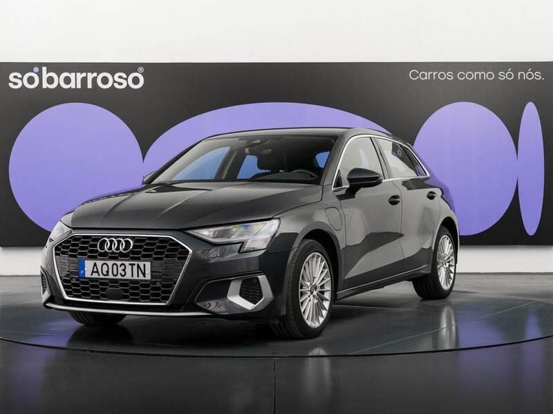 Cinza Usado 2022 Audi A3 Sportback e-tron Advanced Sedan | € 28.490 (Preço justo) - Imagem 1/4