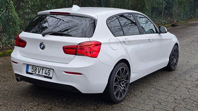 Usado BMW 116 Sport Line 116 HP (85 kW) 2015 Branco Citadino