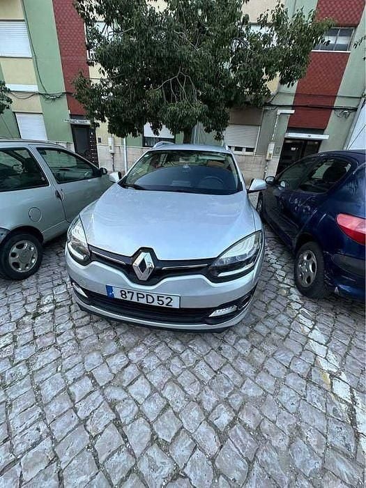 Usado 2014 Renault Mégane III LIMITED Sedan | € 7.000 - Imagem 1/4