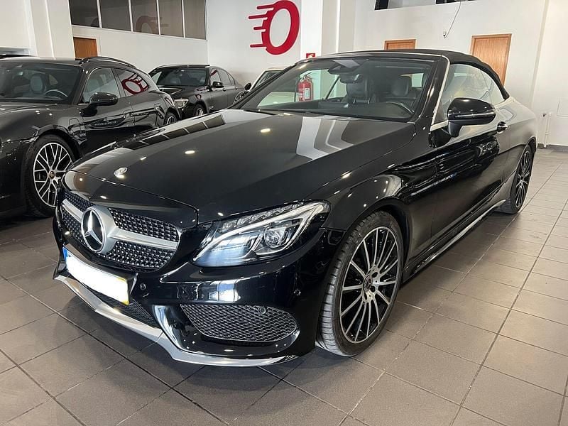 Preto Usado 2017 Mercedes C220 Cabrios | € 28.500 - Imagem 1/4