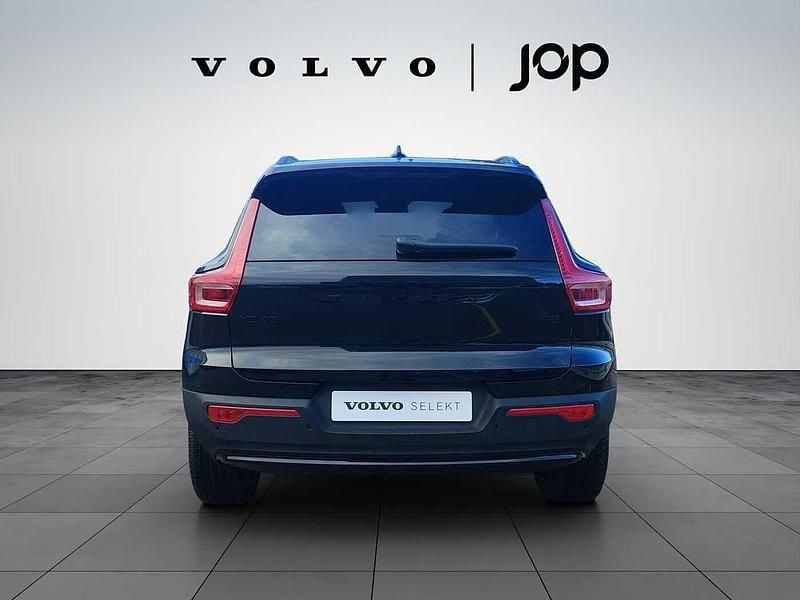 Usado Volvo XC40 163 HP (119 kW) 2025 Preto SUV