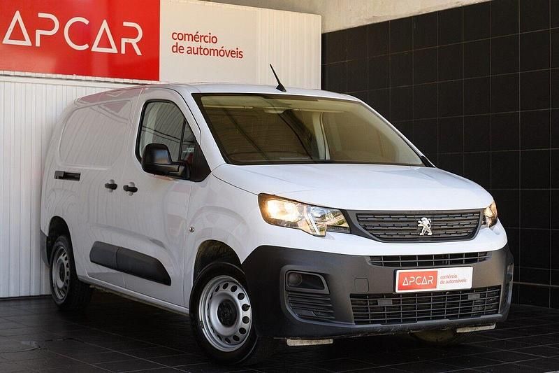Branco Usado 2023 Peugeot Partner Van | € 17.900 (Preço elevado) - Imagem 1/4