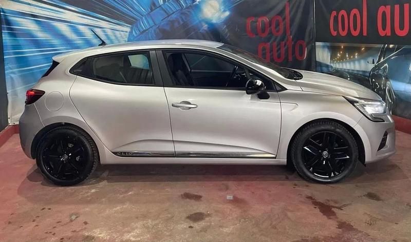 Usado Renault Clio IV Intens 100 HP (73 kW) 2019 Cinza prata