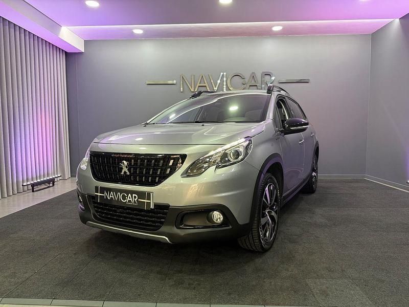 Cinza Usado 2018 Peugeot 2008 GT-line SUV | € 12.800 (Preço justo) - Imagem 1/4