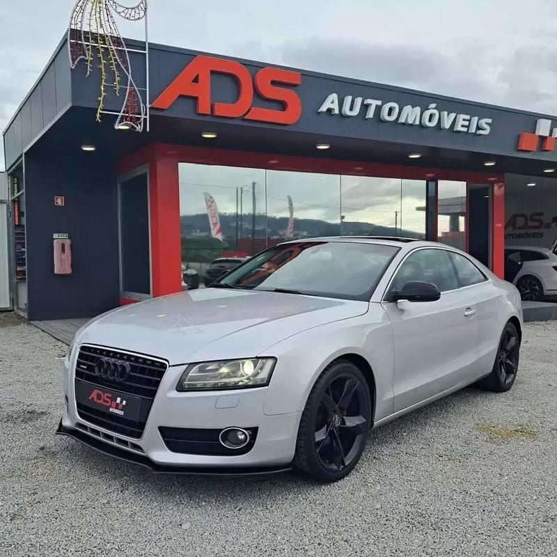 Cinzento Usado 2009 Audi A5 Coupé | € 13.490 (Preço justo) - Imagem 1/4