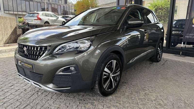 Verde Usado 2018 Peugeot 3008 | € 18.998 (Caro) - Imagem 1/4