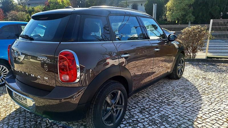 Usado Mini Countryman 111 HP (81 kW) 2015 Castanho SUV