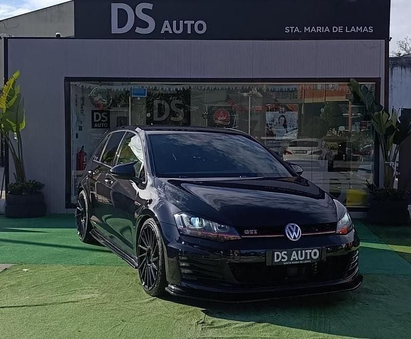 Preto Usado 2015 VW Golf VII | € 20.900 (Bom preço) - Imagem 1/4